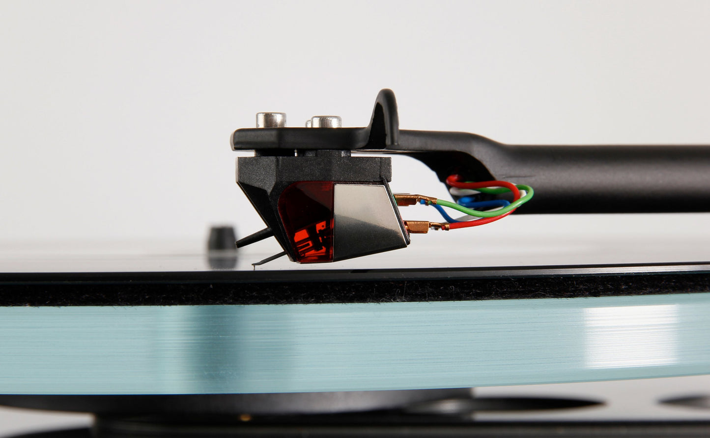 Product image for a Rega Nd3 Moving Magnet turntable cartridge
