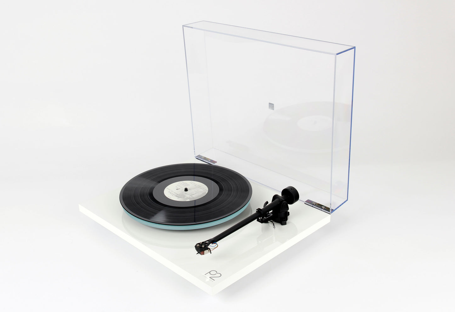 Product image for a Rega Planar 2 turntable in Gloss White finish