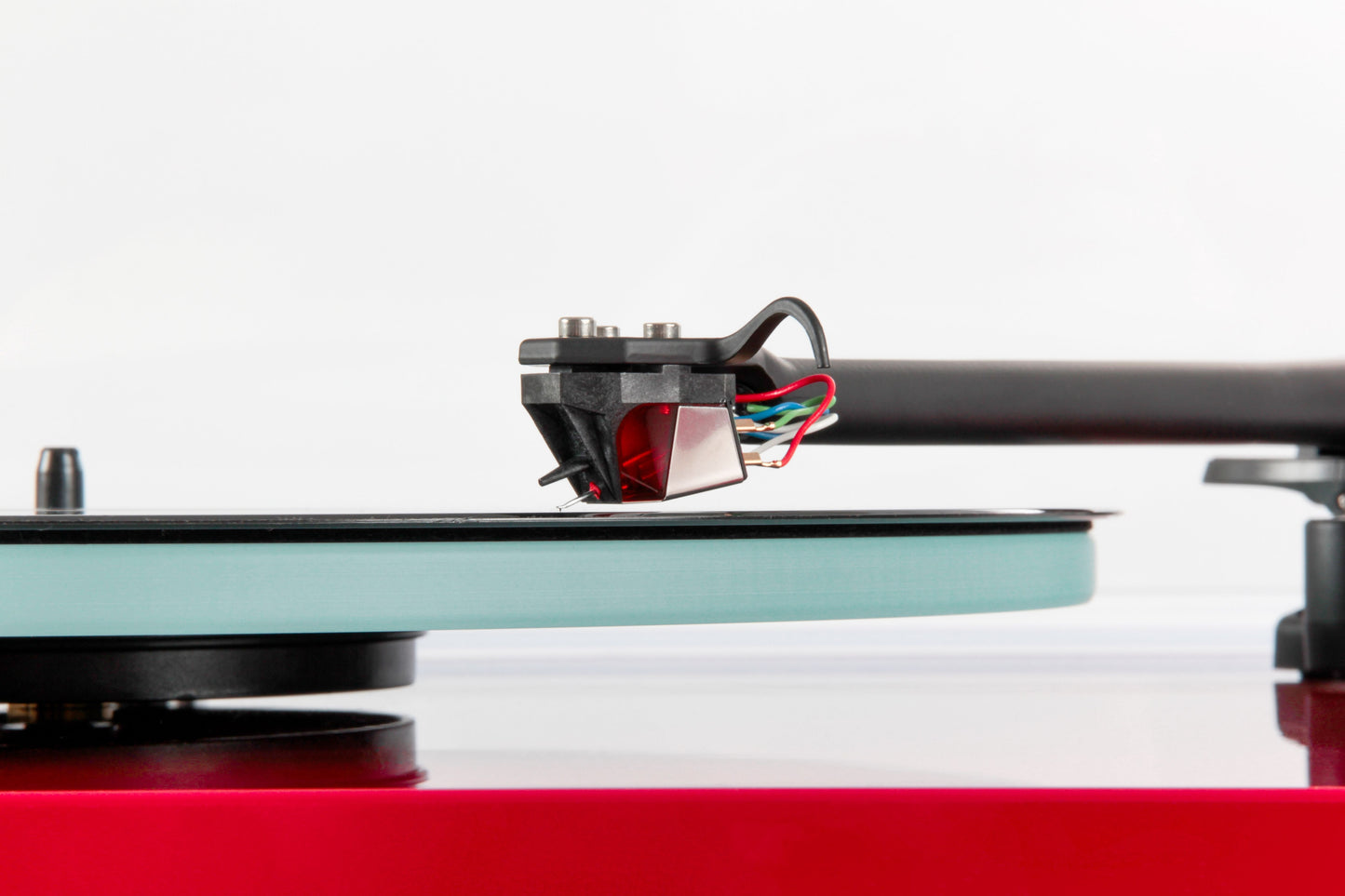 Product image for a Rega Planar 2 turntable in Gloss Red finish