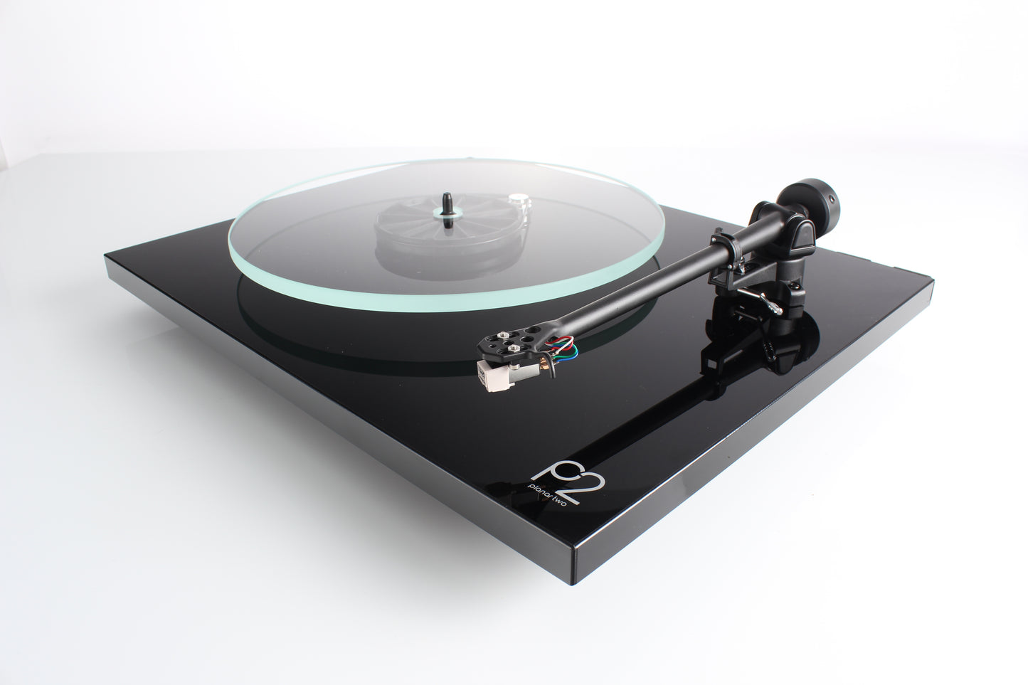 Product image for a Rega Planar 2 turntable in Gloss Black finish
