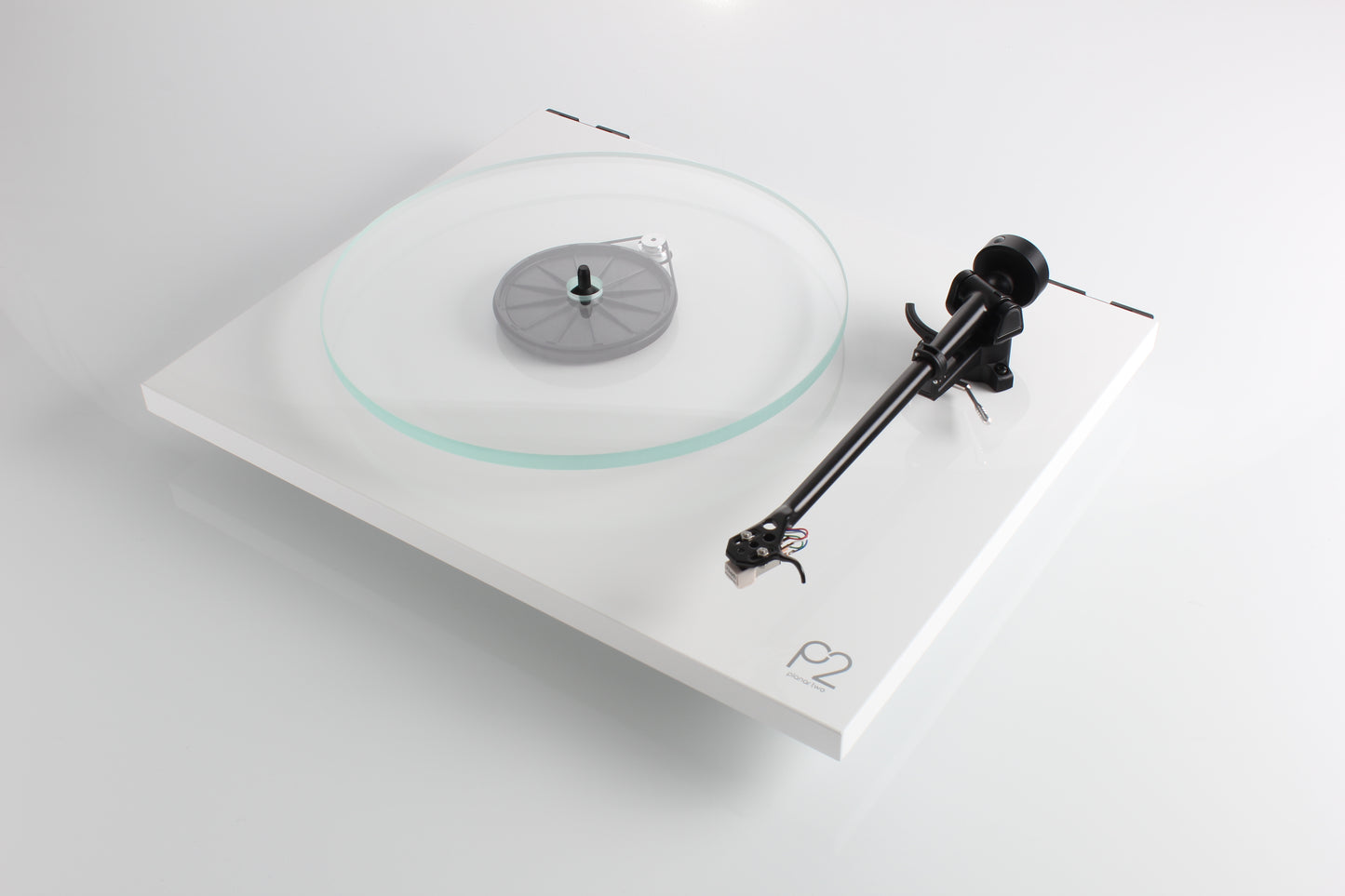 Product image for a Rega Planar 2 turntable in Gloss White finish