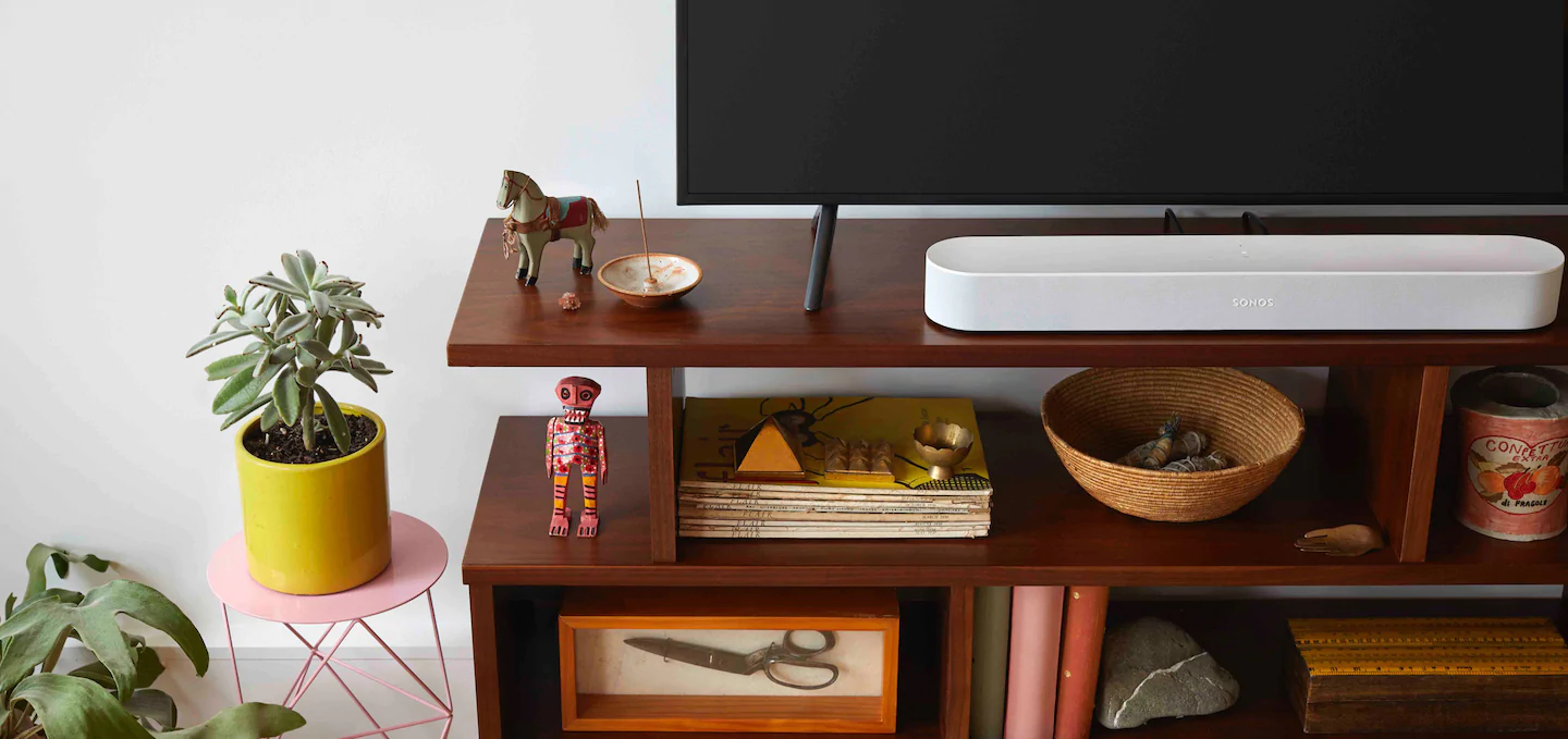 Lifestyle image of a Sonos Beam Gen 2 Soundbar in White.