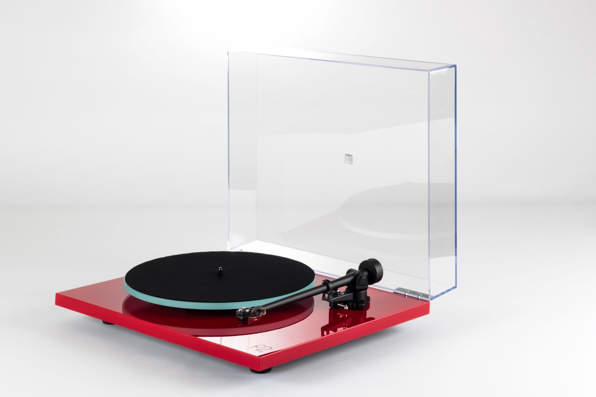 Product image for a Rega Planar 2 turntable in Gloss Red finish