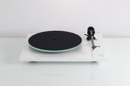 Product image for a Rega Planar 2 turntable in Gloss White finish