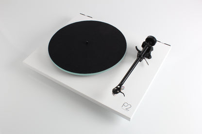 Product image for a Rega Planar 2 turntable in Gloss White finish