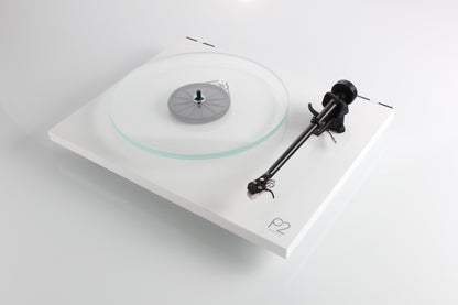 Product image for a Rega Planar 2 turntable in Gloss White finish